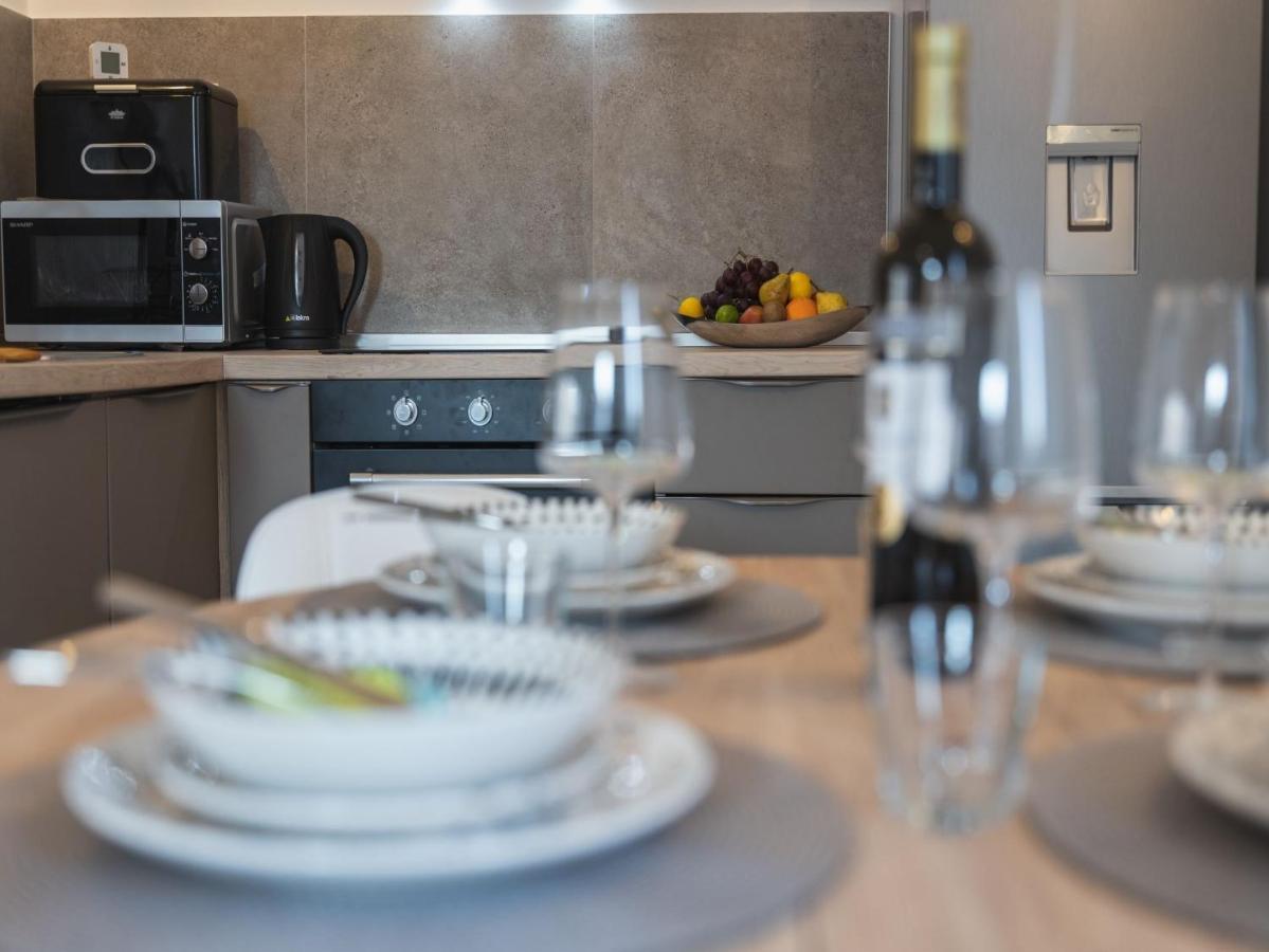 Apartment Fiora คาชเตลา ภายนอก รูปภาพ
