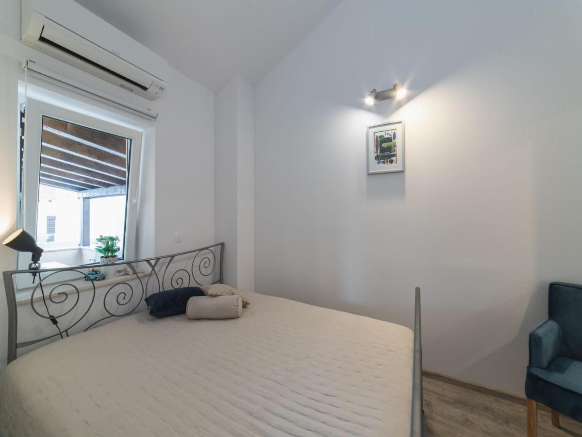 Apartment Fiora คาชเตลา ภายนอก รูปภาพ
